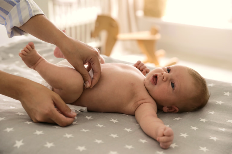 F0436 Parenting Everyday Diaper Tips