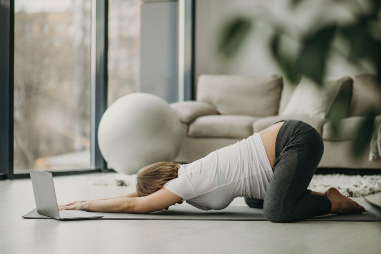 F0457PregnancyHealth  WellnessLiftShift